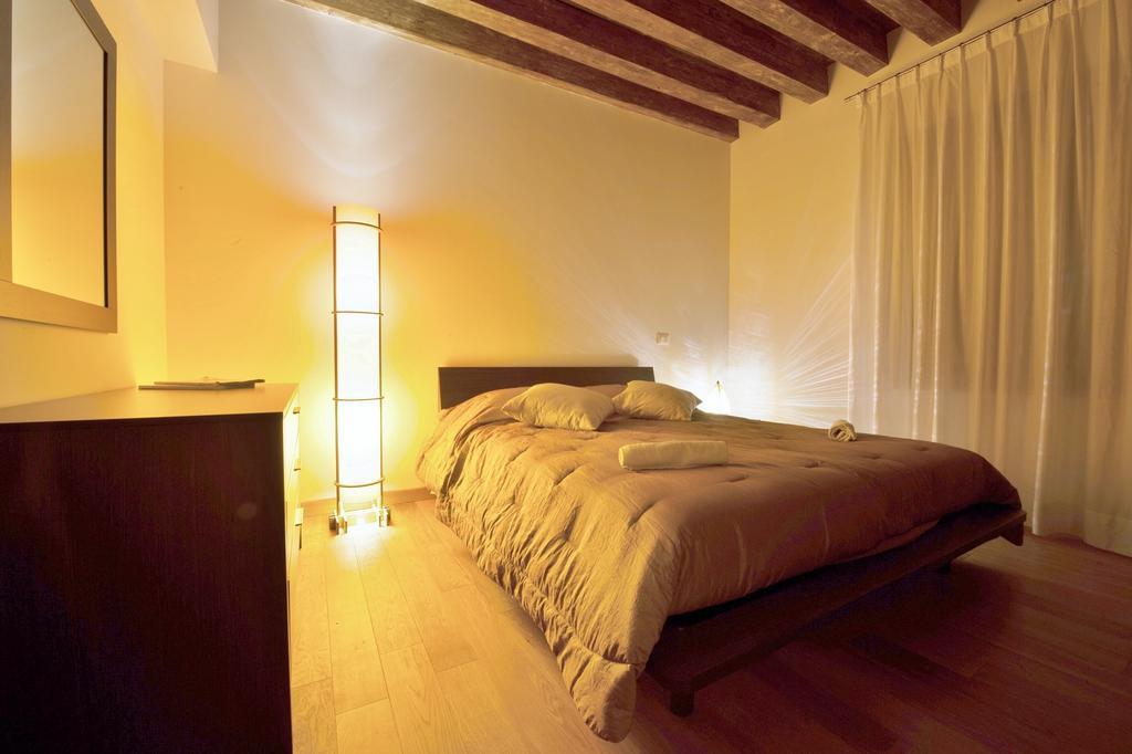 The Lion'S House Apt2 Venedig Zimmer foto